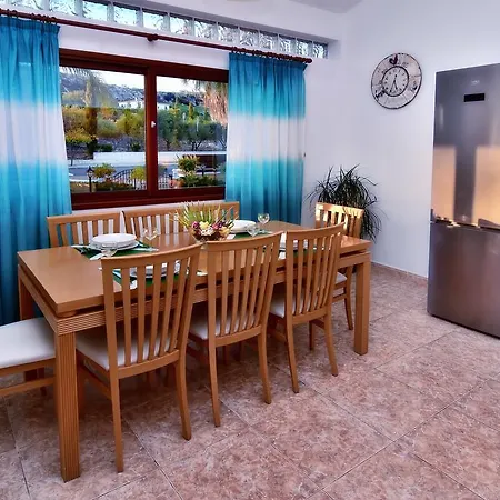 Villa Lp